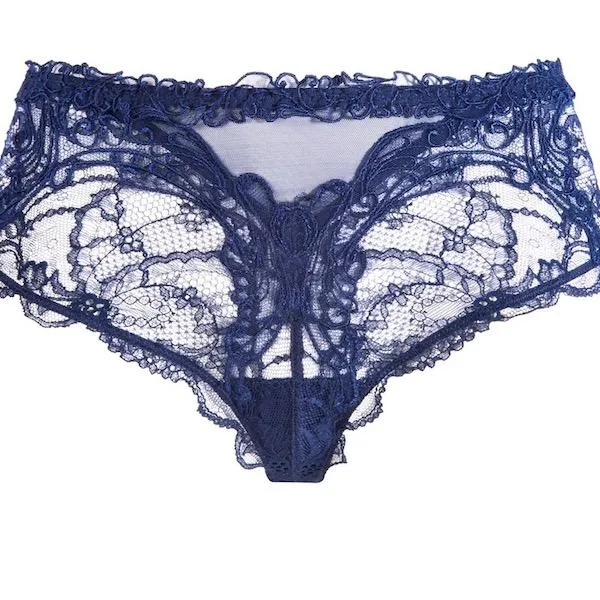 Boyhsort With Upper Back Keyhole