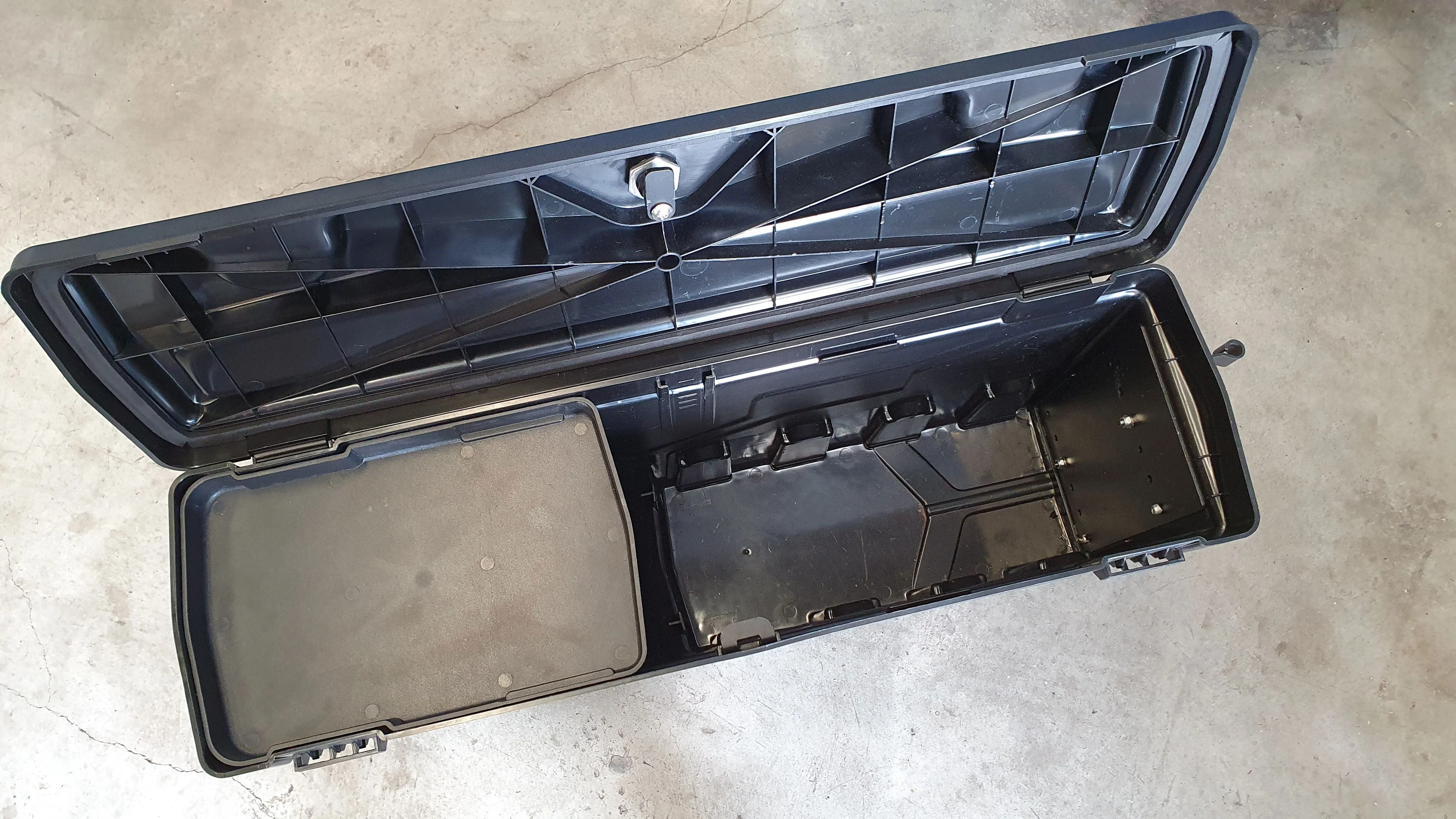 Chev SILVERADO 1500 2020-2024 SMART TUB LOCKER - Secure Swing Lift out Case