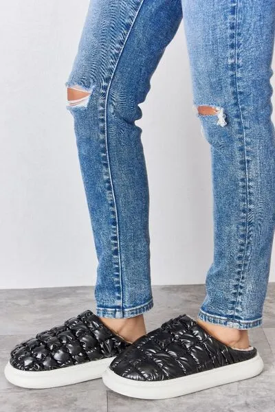 Luxe Lounge Puffer Plush Slippers