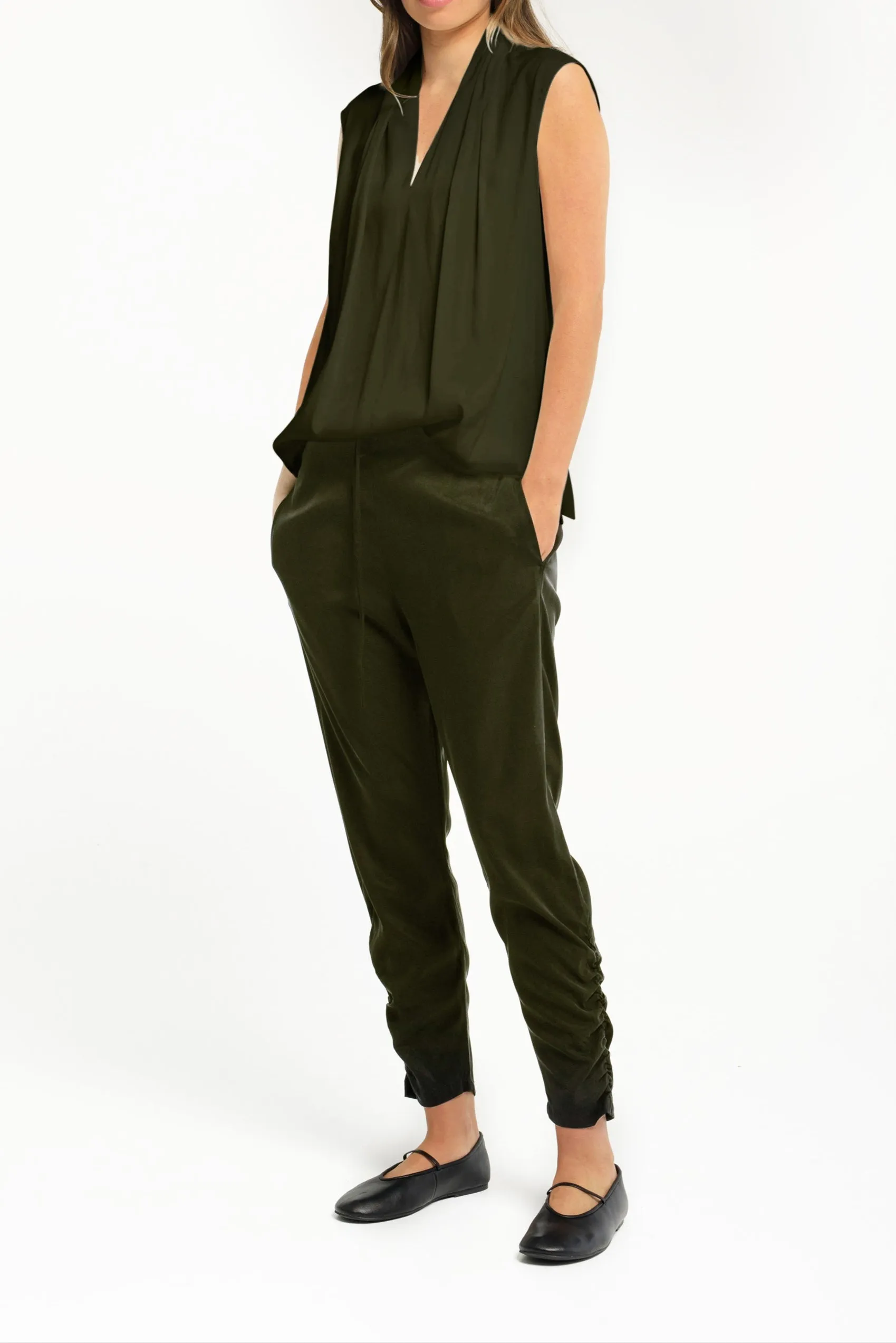 Luxe Stretch Cupro Slim Leg Gathered Ankle Pant Crozet Olive
