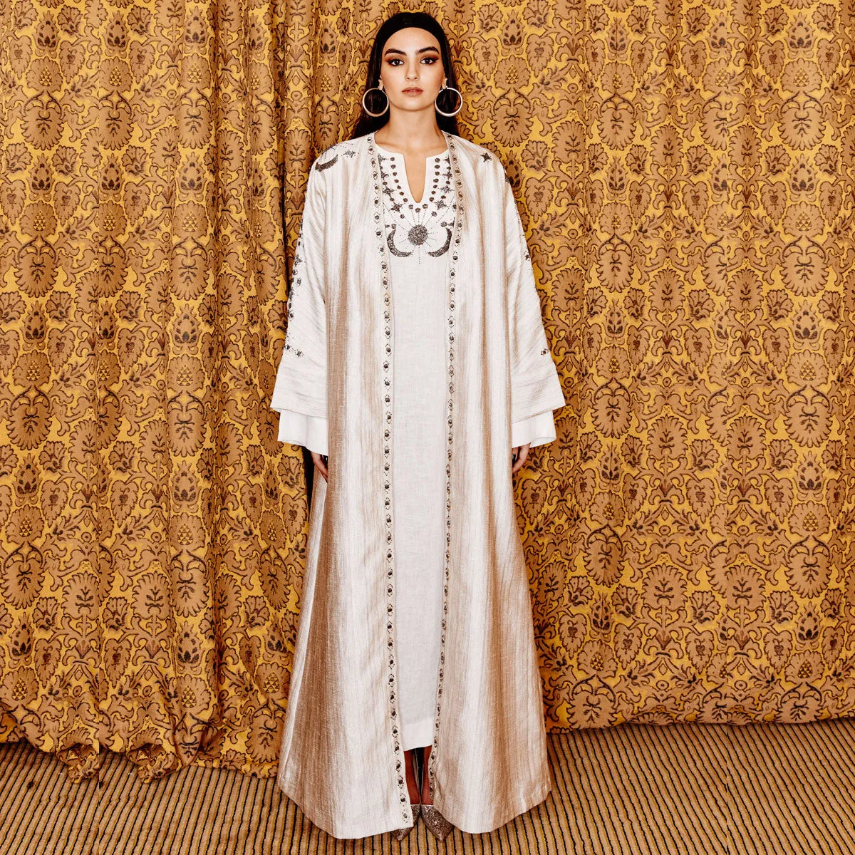RISING MOON SLEEVE ON SUGAR ABAYA
