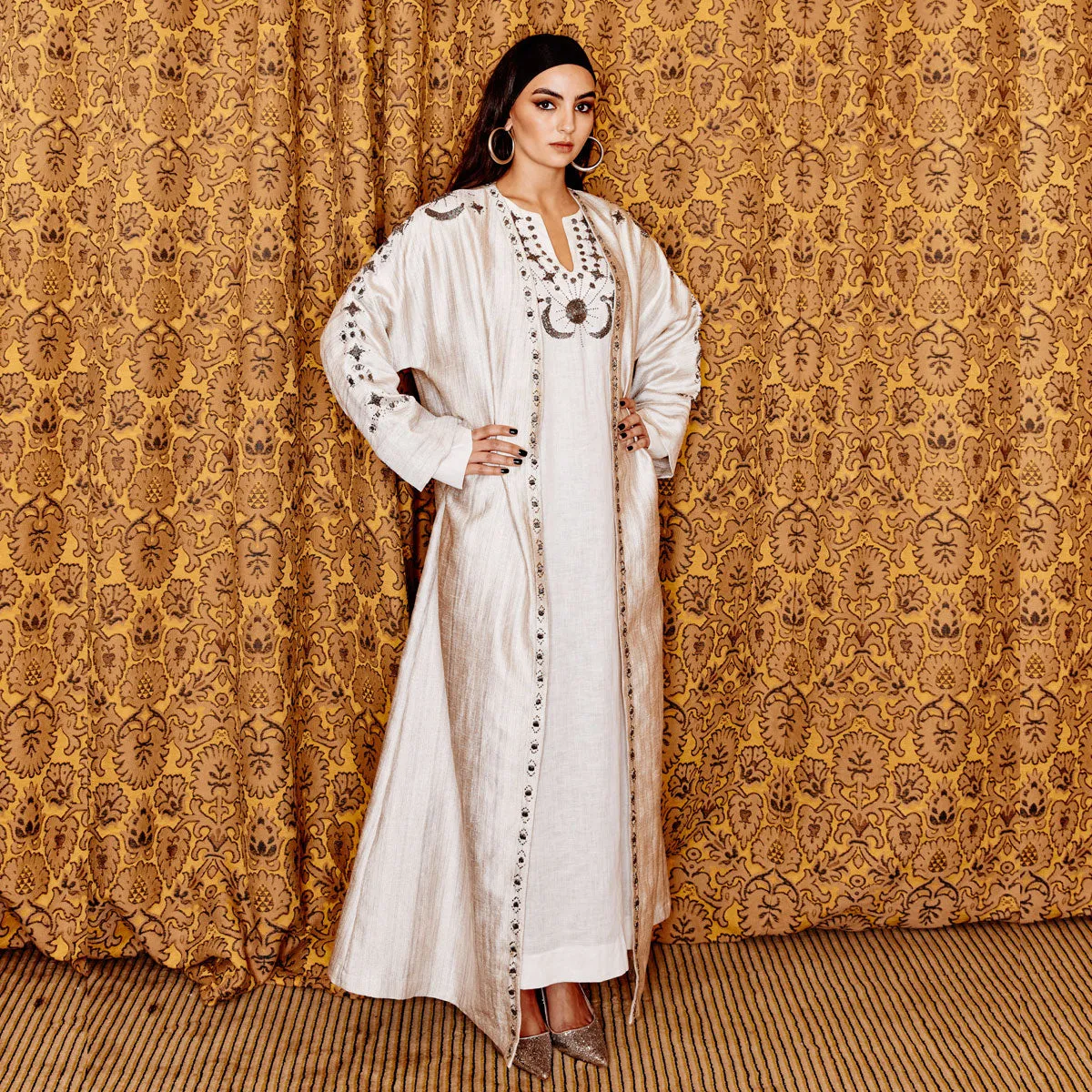 RISING MOON SLEEVE ON SUGAR ABAYA